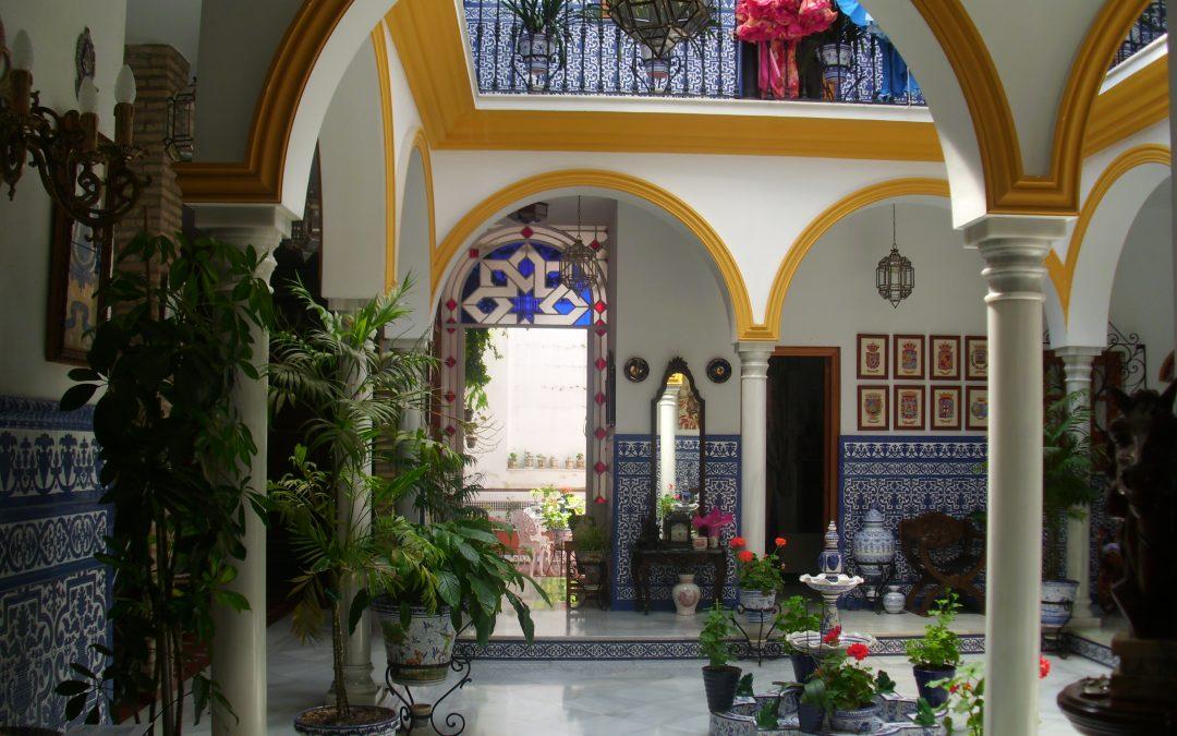 Patio sevillano: Transforma tu oasis urbano con Altos de Quinto