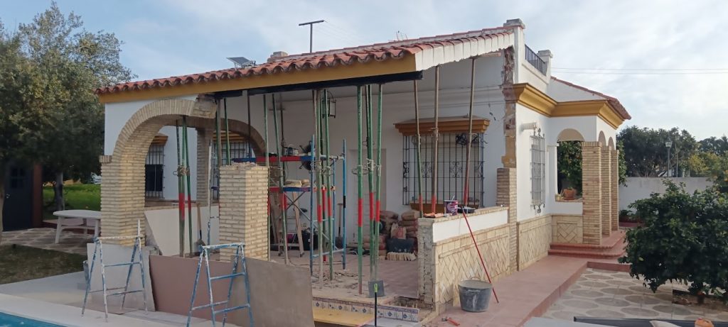 empresa de reformas de porches en sevilla